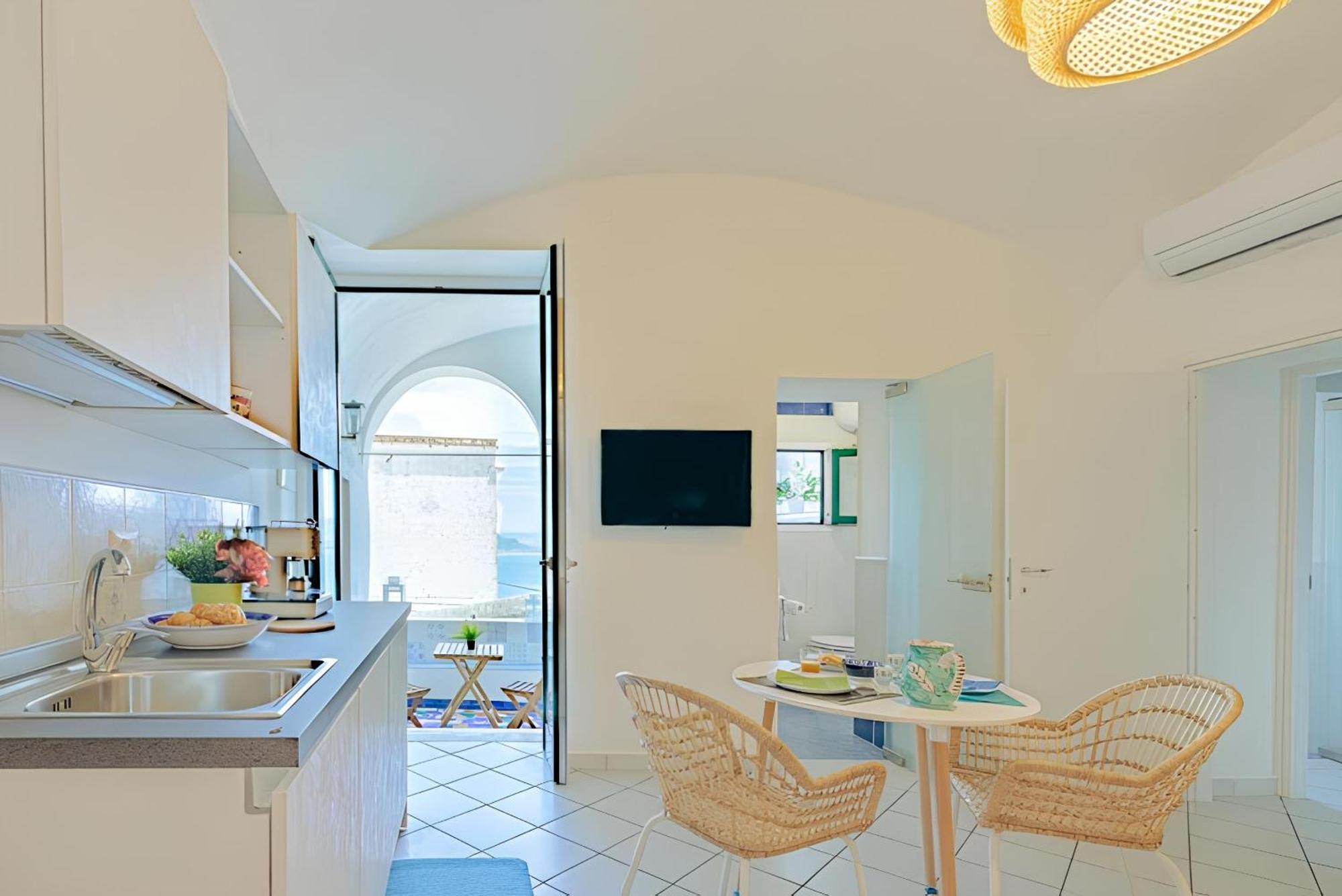 Raito Guest House - Amalfi Coast Vietri المظهر الخارجي الصورة
